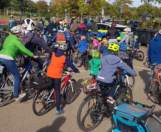 Ein voller Erfolg für die 1. Kinder-Rad-Demo „Kidical Mass“