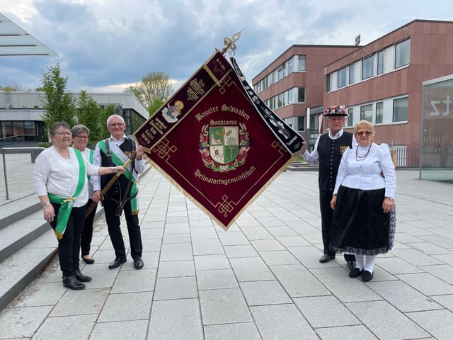 Bundesschwabenball und Trachtenschau der LDU
